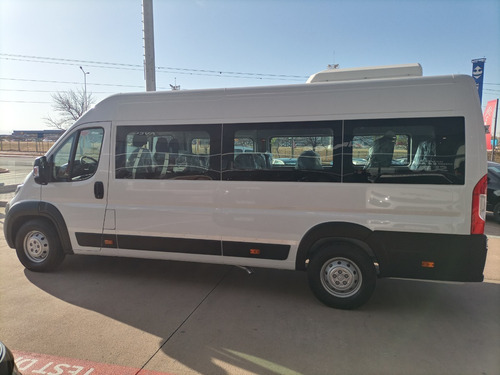 Imagen 8 de 18 de Citroën Jumper Minibus 17+1 - Avec Citroën