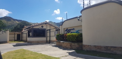 Imagen 1 de 14 de En Venta Casa En Conjunto Agua De Canto San Diego.