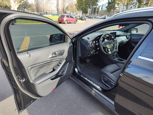 Mercedes-Benz Clase GLA 1.6 Gla200 Urban 156cv