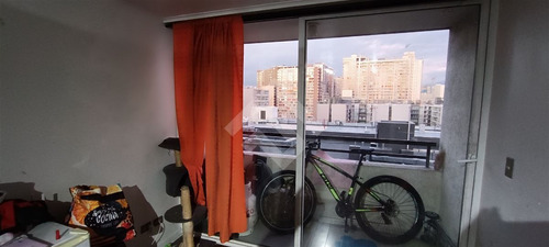 Departamento En Venta De 2 Dorm.2 Baños En Santiago