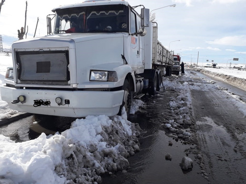 Volvo Americano Con Motor Scania 112