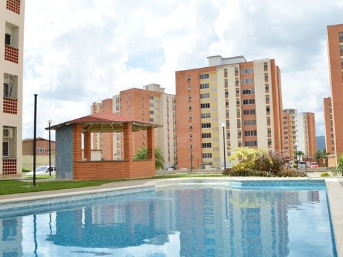 Imagen 1 de 10 de Apartamento En El Rincón, Res. Doral Country Naguanagua Carlos Tona Cod: Ata-905