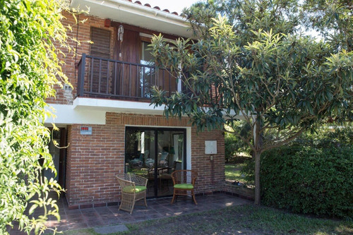 Imagen 12 de 30 de Hermoso Chalet Con Piscina Punta Del Este