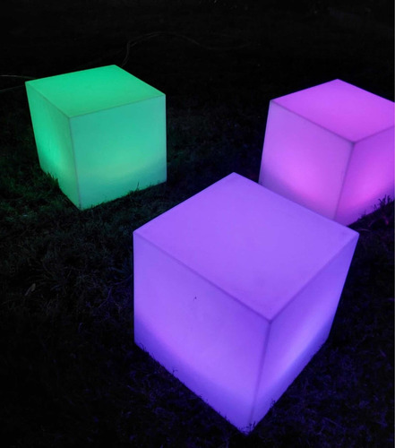 Imagen 5 de 5 de Livings Luminosos Led Puffs Eventos Estamos En Pilar