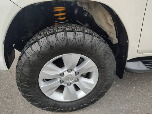 Imagen 12 de 12 de Toyota Hilux 2.7