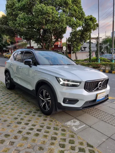 Volvo XC40 2.0 T5 Awd R-design