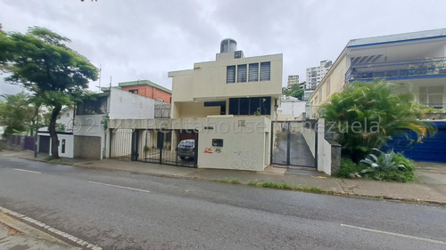 Excelente Oportunidad Casa De Gran Potencial Comercial Mls #24-8803