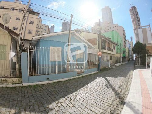 Imagem 1 de 7 de Terreno A Venda Em Balneário Camboriú - Centro - 5272