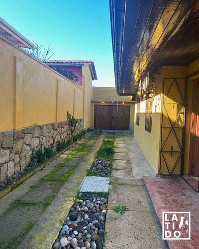 Casa En Venta 2d, 2b, 1 Estudio, San Sebastian