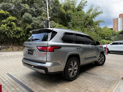 Toyota Sequoia 3.4 V6 Capstone