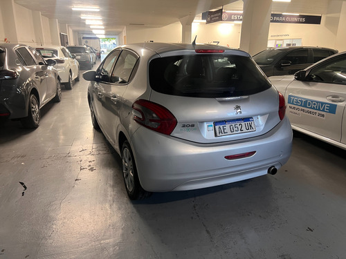 Peugeot 208 1.6 Active