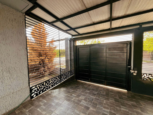 Casa En Venta, Nueva, Excelente Ubicacion
