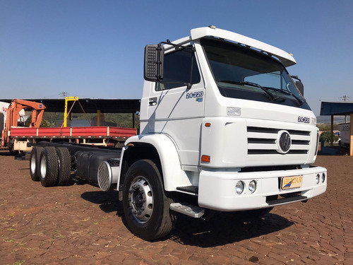 Imagem 1 de 14 de Vw 24220 6x2 Worker