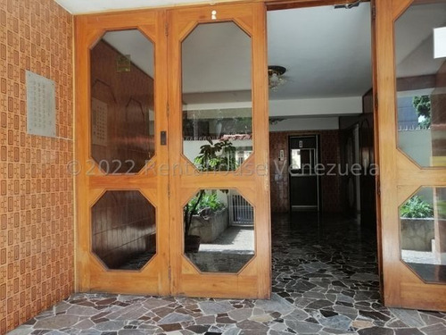 Imagen 6 de 19 de Venta De Apartamento En Montalbán I / Gc 23-804