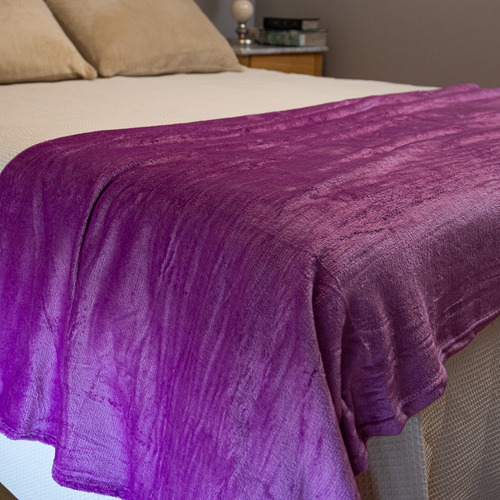 Manta Frazada Flannel 2 Plazas Y Media (2,20x2,50 Metros) Magenta Chic Liso