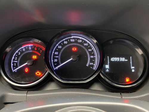 Imagen 11 de 15 de Renault Oroch Expresion 1.6 2020