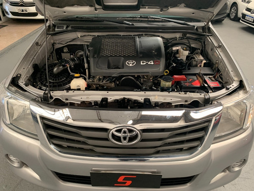 Imagen 10 de 15 de Toyota Hilux 2.5 Dc 4x2 Td Dx Pack 2015