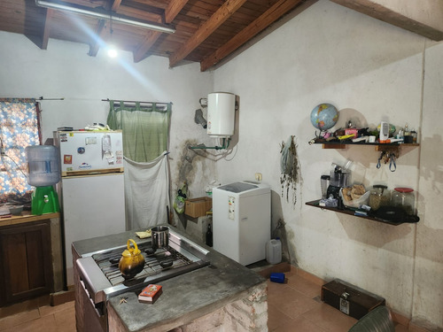 Casa A Terminar, Con Amplio Terreno En Venta.