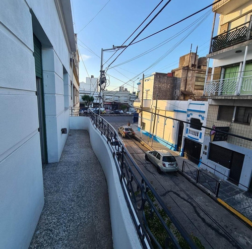 Oportunidad! Dueño Vende Ph/departamento Tipo Casa De Categoria En Avellaneda, Totalmente Reciclado A Nuevo!! Sin Expensas!! Sin Comision Inmobiliaria! Se Acepta Propiedad Menor Valor De Mi Interes