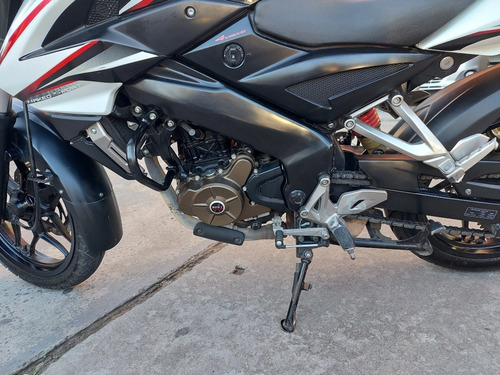 Imagen 12 de 16 de Bajaj Rouser