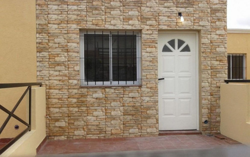 Imagen 3 de 8 de Departamento En Venta En Villa De Mayo