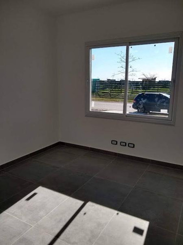 Imagen 7 de 10 de Barrio Cerrado Puertos Nordelta Ii Escobar Maschwitz Casa A La Laguna