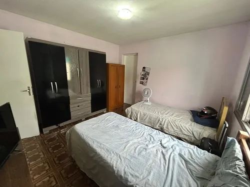 Vende-se Sobrado Sta Emília.