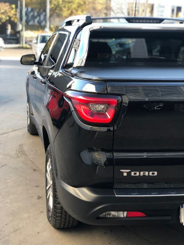 Imagen 2 de 7 de Fiat Toro Freedom 1.8 4x2 At6 - 2019 - Negro