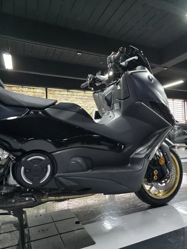 Yamaha T Max 560