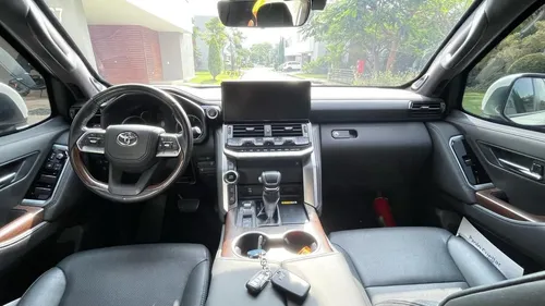 Toyota Lc300 Gx.r Blindaje 2