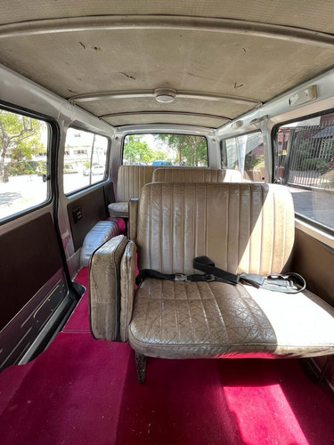Imagen 6 de 25 de Toyota Hiace 2.4 15 Pasajeros. Impecable-confiable 100%