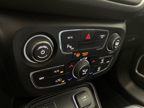 Jeep Compass 2.0 16V FLEX LONGITUDE AUTOMÁTICO