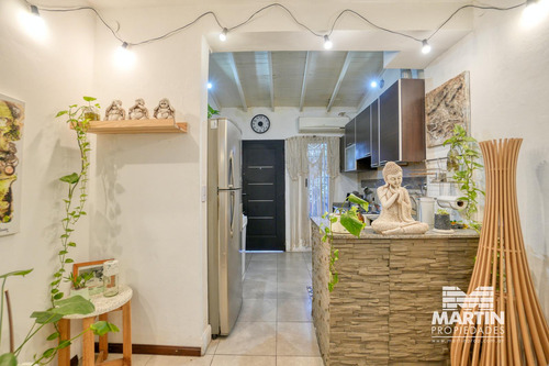 Casa Dúplex En Venta Martinez 5 Ambientes, Escritorio. Ideal Estudio, Consultorio O Vivienda.