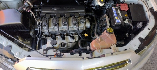 Imagen 14 de 18 de Chevrolet Onix 1.4 Ltz At 98cv 2016