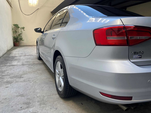 Volkswagen Vento 2.5 Advance Plus 170cv 2015