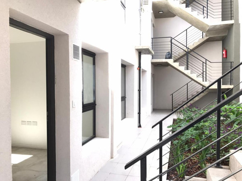 Imagen 5 de 12 de Departamento De 1 Dormitorio En Venta - Echesortu