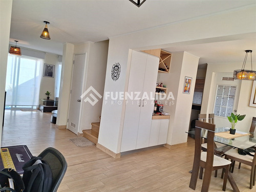 Casa En Venta De 3 Dorm. En Puente Alto Mm