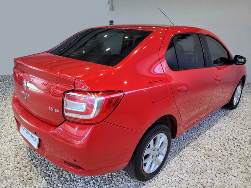Imagen 6 de 16 de Renault Logan Privilege Full 1.6n | 2018
