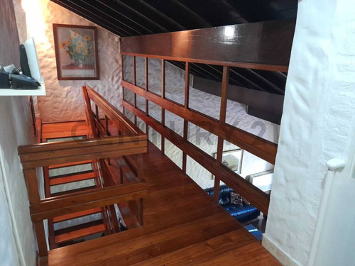 Casa En Venta Olivos - Roche - 6 Ambientes - Pileta - Parrilla - 2 Cocheras