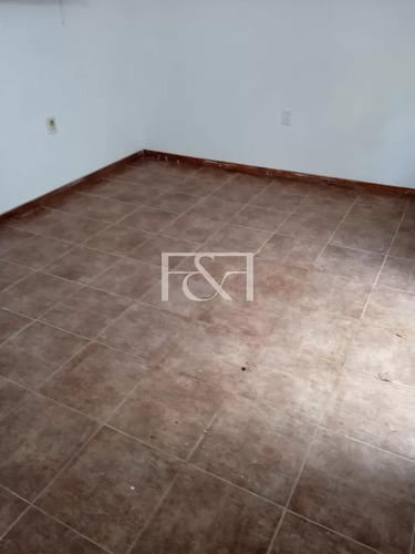 Venta Monoambiente, Buena Ubicacion , Impecable