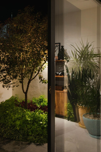 Casa Con Estilo Único Y Vistas Inmejorables En Nuevo Refugio