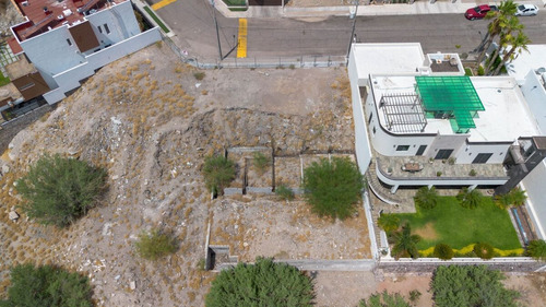 Terreno En Venta En Cumbres Residencial