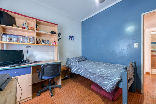 Venta Casa 5 Dormitorios En Boedo Cochera Patio