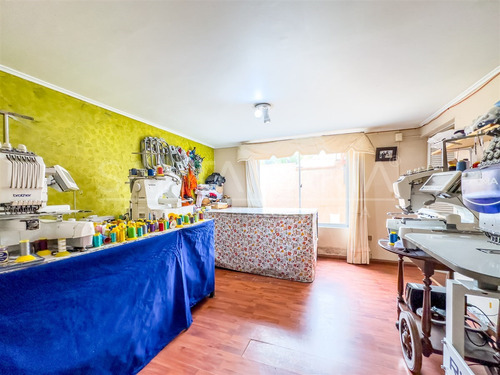 Casa En Venta De 3 Dorm. En Concepción