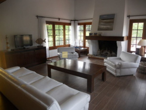 Imagen 18 de 30 de Venta De Casa De 6 Dormitorios En Beverly Hills