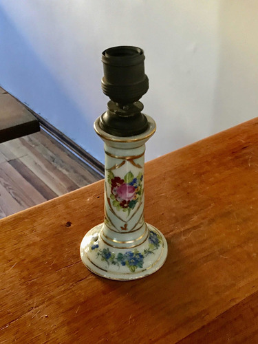Antigua Base De Velador De Porcelana