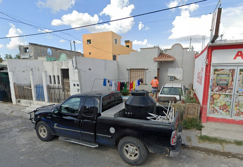 Sg- Casa De Recuperacion Bancaria En Rio Grajala, Fraccionamiento Orabel, Nuevo Laredo, Tamaulipas