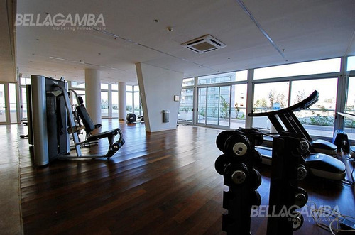 Imagen 20 de 24 de Hermoso Loft En Piso 17 Con Vista Al Rio. Excelentes Detalles De Calidad Y Cochera.