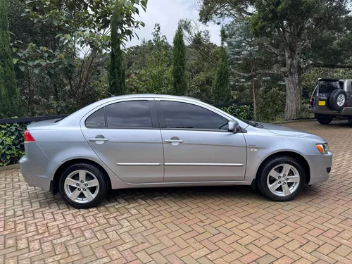 Mitsubishi Lancer 2.0 Avanzado