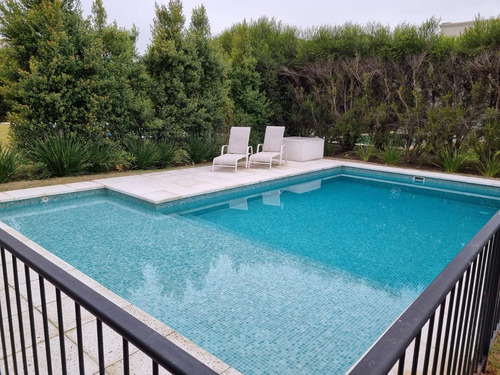 Imagen 3 de 29 de Retasada! Excelente Casa En Venta En Nordelta! Muy Buena Ubicacion, Calidad Premium!!